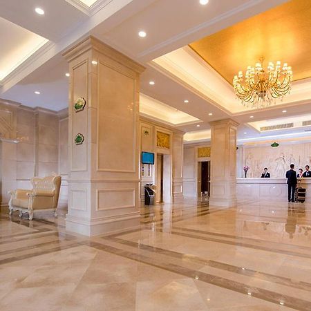 Vienna Hotel Shenzhen Shuiku New Village Eksteriør billede