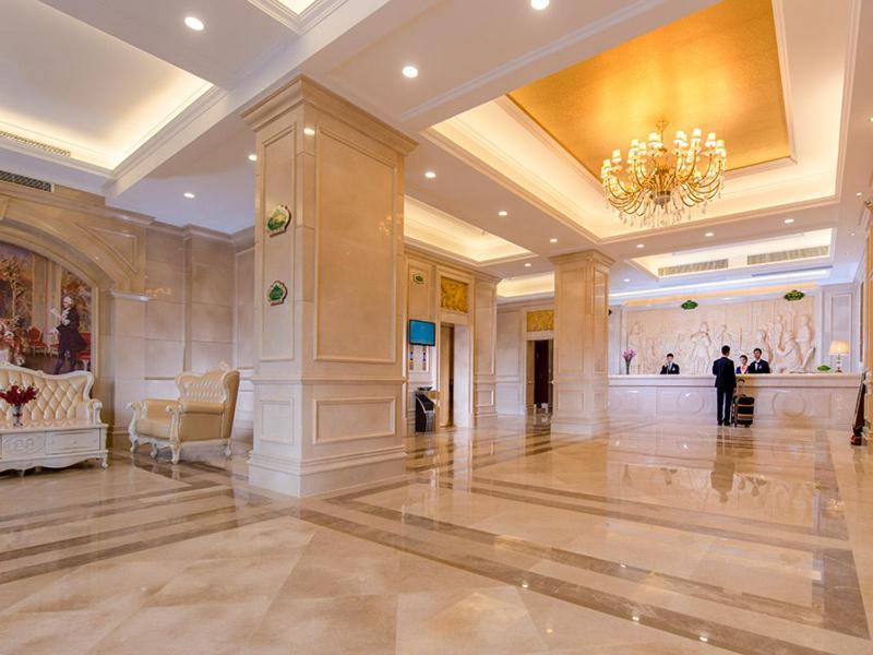 Vienna Hotel Shenzhen Shuiku New Village Eksteriør billede
